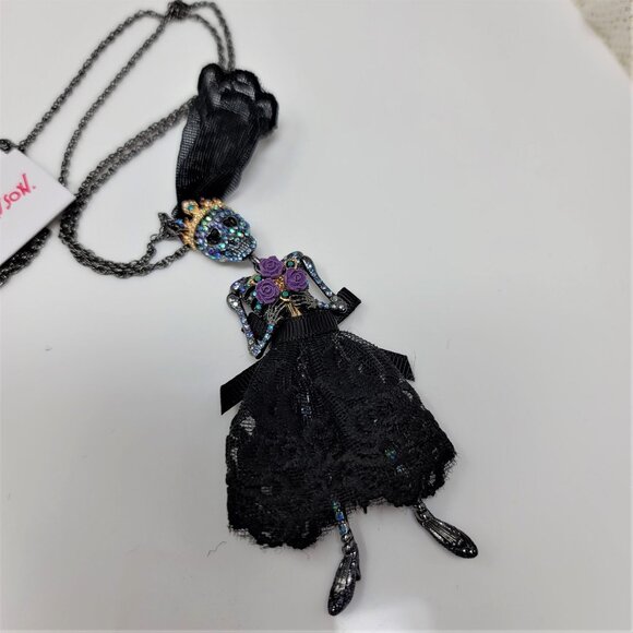 Betsey Johnson Rhinestone Skeleton Necklace w Black Lace NWT - Picture 9 of 12